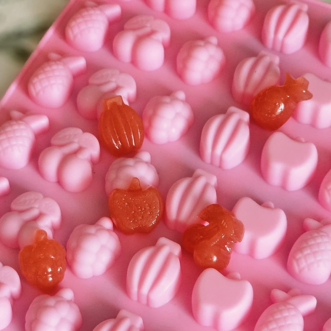 Silikonová forma na bonbóny s pipetou